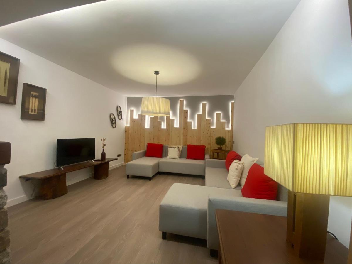 Апартаменты Luxury House Valencia D'Aneu Экстерьер фото