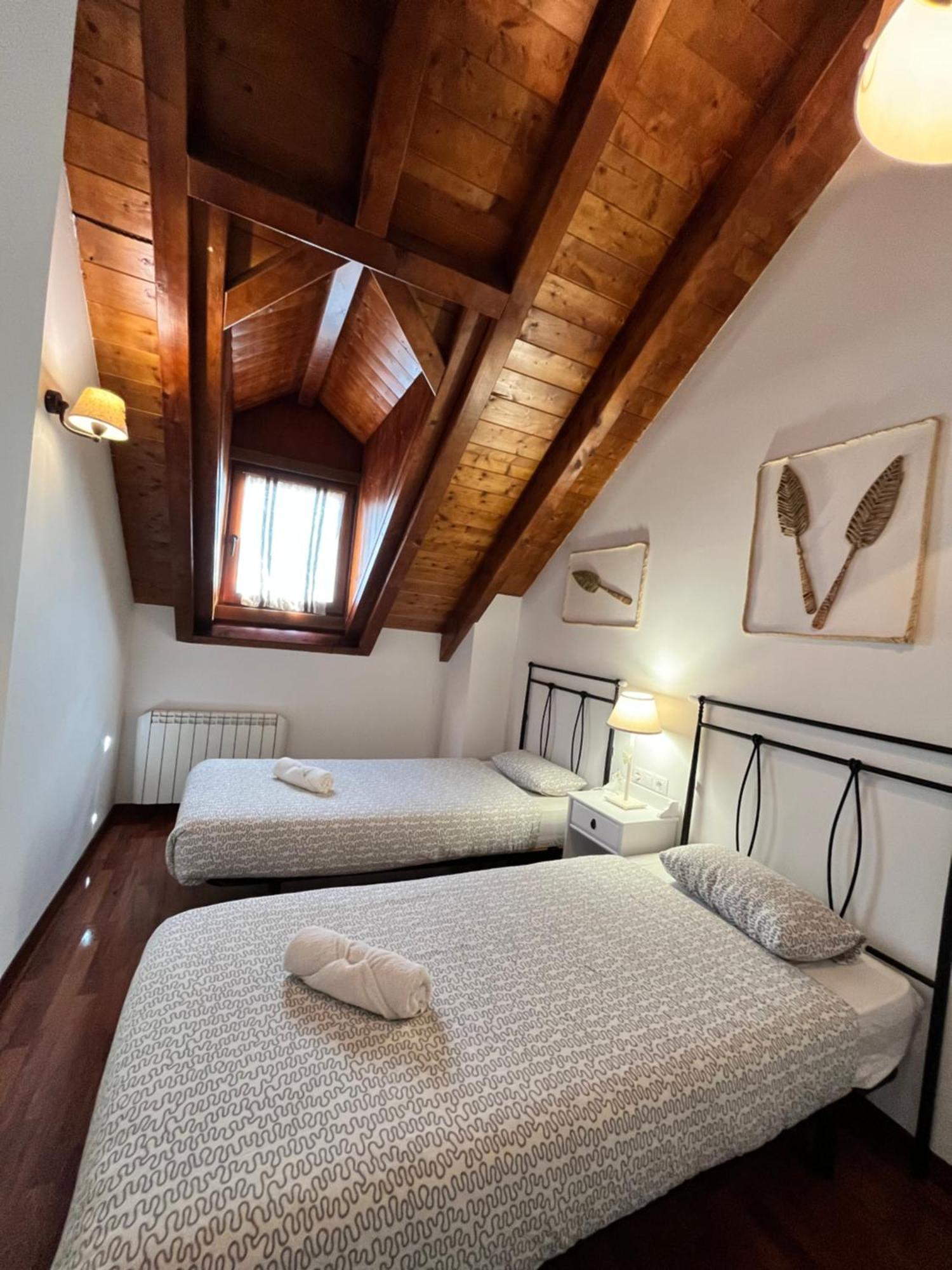 Апартаменты Luxury House Valencia D'Aneu Экстерьер фото